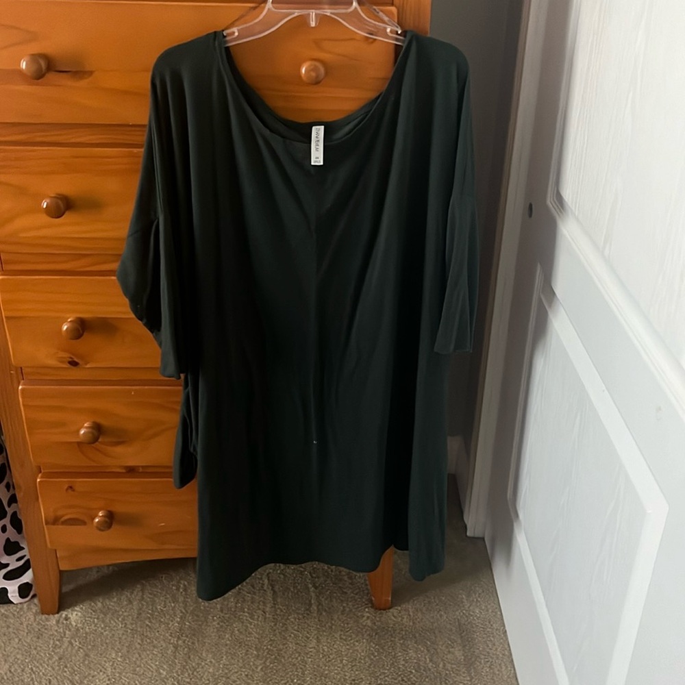 green short sleeve dress